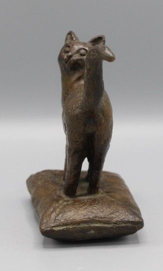 loek bos  kat op kussen x10x7cm 625 00  4  54