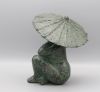 karin beek  vrouw met parasolletje  brons  hoog cm. e. 1400 00      1019