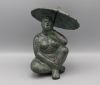 karin beek  vrouw met parasolletje  brons  hoog cm. e. 1400 00  1016