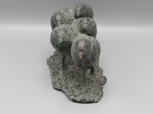 barbara de clercq  rennende strandlopertjes  brons  40x10x10 cm. e. 2200 00 138