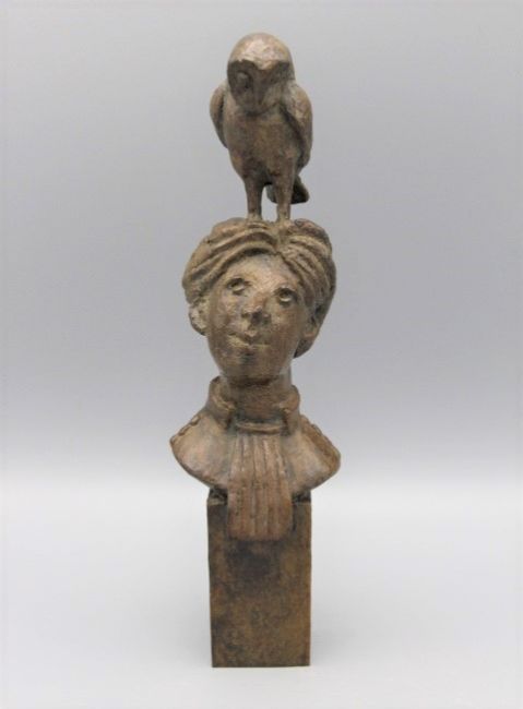 loek bos  slimme juriste  brons x6x6 cm. 550 00  1326
