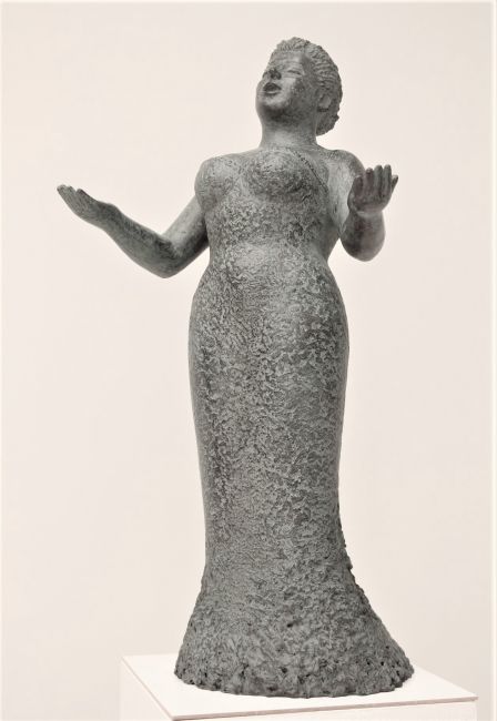 karin beek  diva  grote versie  brons x30x27 cm.   4500 00  1 2066