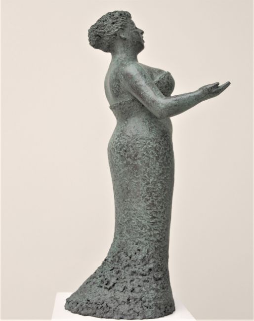karin beek  diva  grote versie  brons x30x27 cm.   4500 00  7 2072