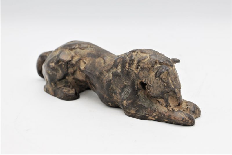 monica  panthaleon  leeuw  brons x5x20  cm. 750 00  2808